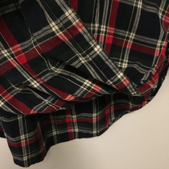 100% Cotton Plaid Button Down Twist Hem Droptail Shirt - Picture 7 of 15